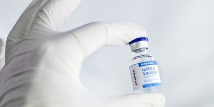 Prefeitura de SP e farmacêutica monta posto de vacinação da Covid-19 no Brooklin