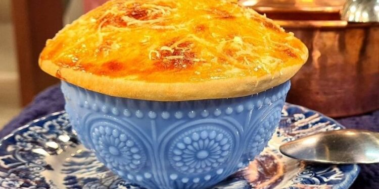 Chef Melchior ensina receita de  Sopa creme de queijos