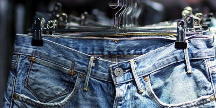 Casa do Zezinho realiza bazar beneficente em Moema